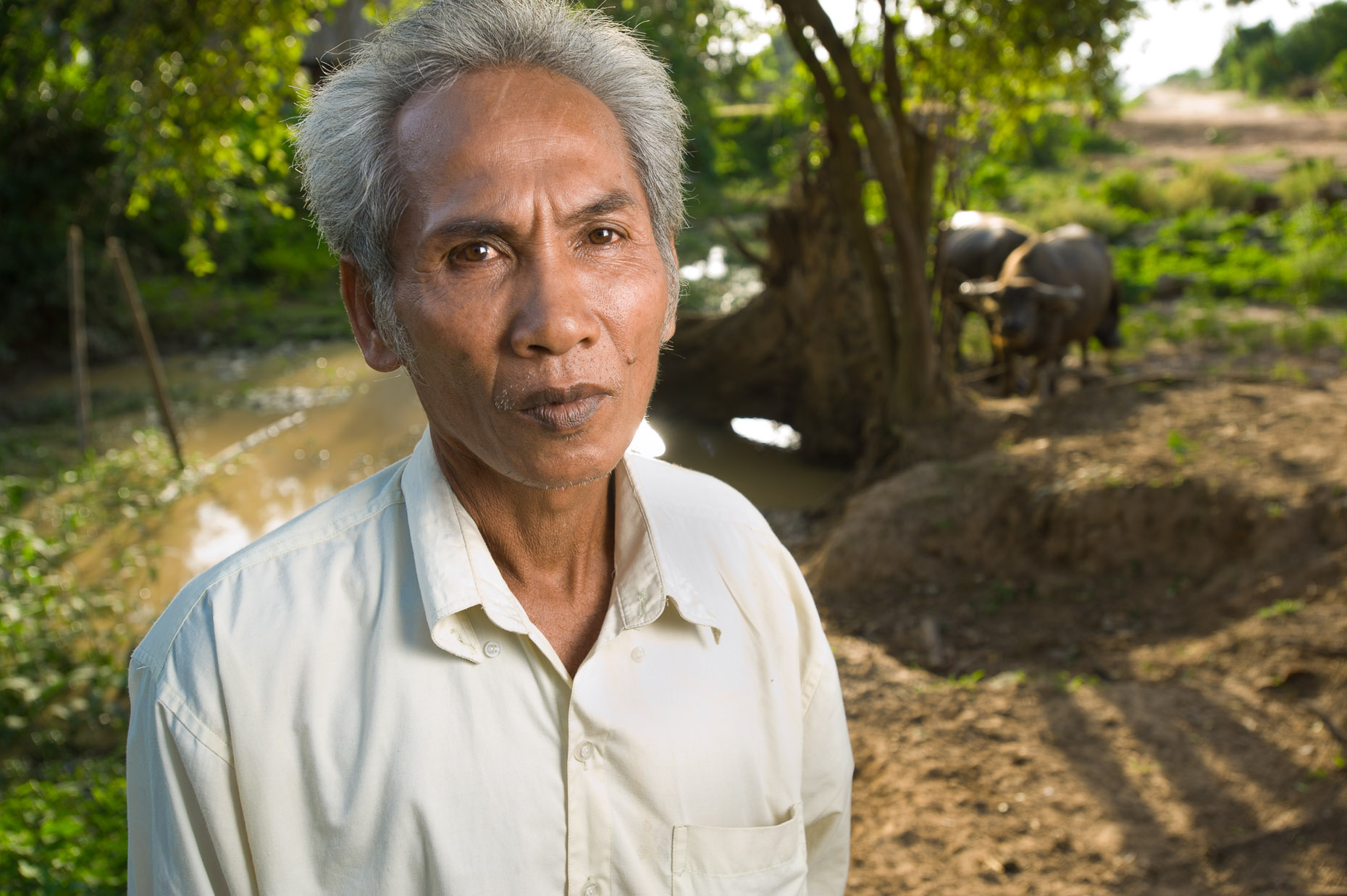 Environmental portrait of Khmer Rouge survivor Som Vorn