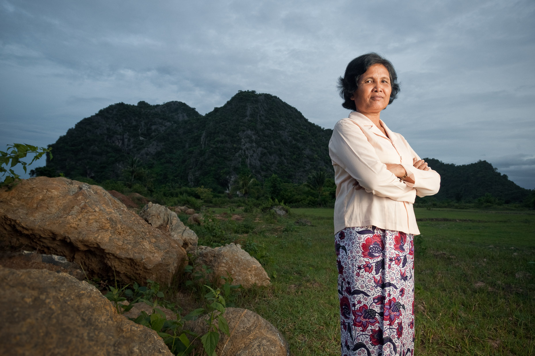 Environmental portrait of Khmer Rouge survivor Prak Sinin