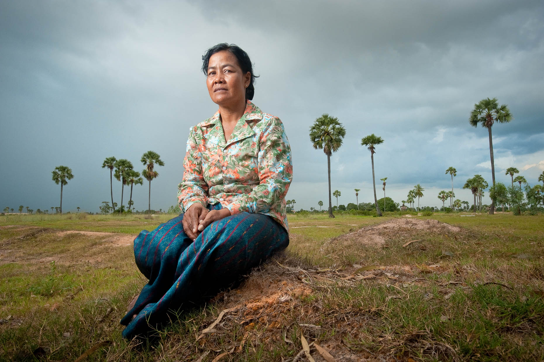 Environmental portrait of Khmer Rouge survivor Chin Meth